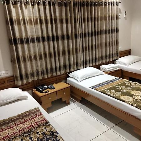 Hotel Ankit Virpur Exterior foto